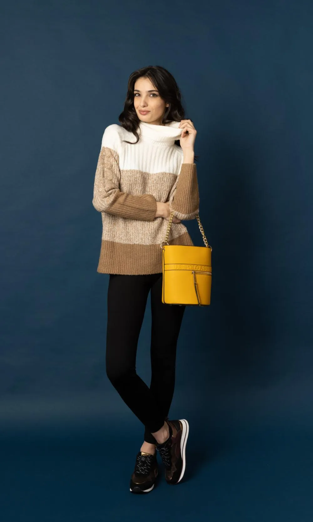US POLO WOMEN PARAISO BUCKET BAG